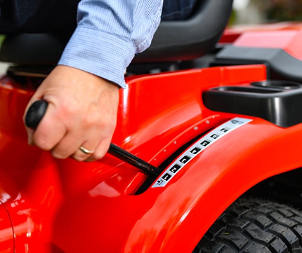 Cobra LT108MSL tracteur-tondeuse thermique 108cm – Image 3
